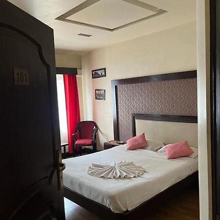 La Serene Stay Shillong Zewnętrze zdjęcie